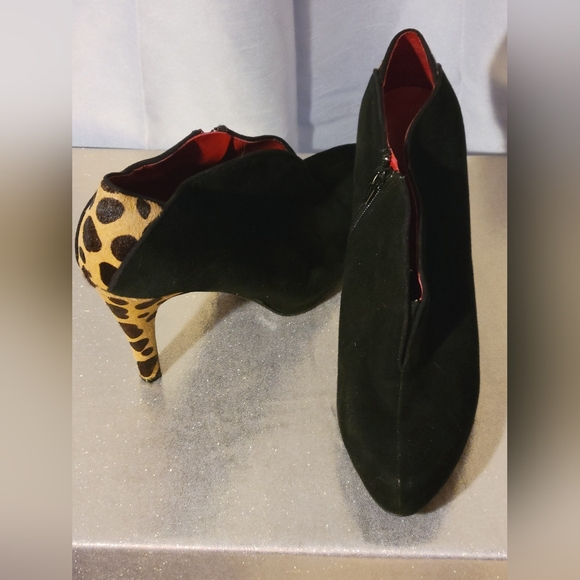 BOGO Ann Marino Black pumps & Nine West animal print ankle boots - Picture 5 of 9